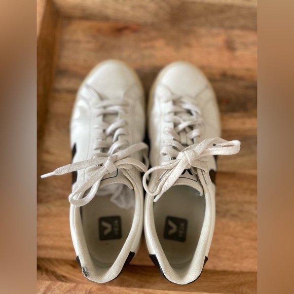 Sold *** Womens Size 8 White Black 39 Free People - Picture 6 of 8